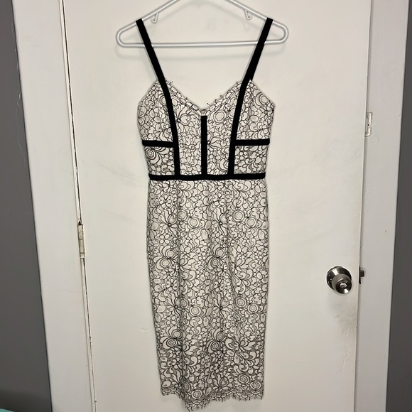 Express black and white lace cocktail dress - Picture 2 of 16
